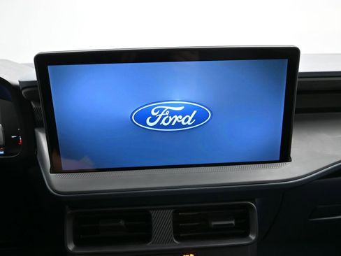 New 2025 Ford Maverick XLT w/ XLT Luxury Package image 18