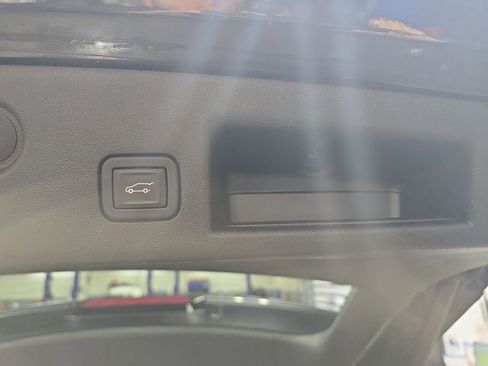 Used 2023 Chevrolet Equinox LT AWD/4WD image 17