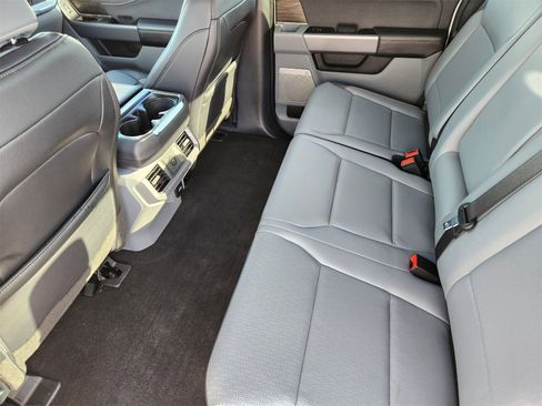 Used 2025 Ford F150 Lariat w/ Equipment Group 501A Mid image 41