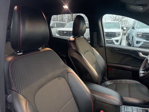 Used 2023 Ford Escape ST-Line w/ Equipment Group 301A image 6