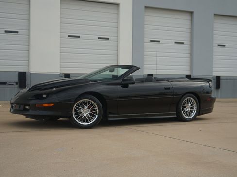 Used 1997 Chevrolet Camaro Z28 w/ Preferred Equipment Group 2 image 2
