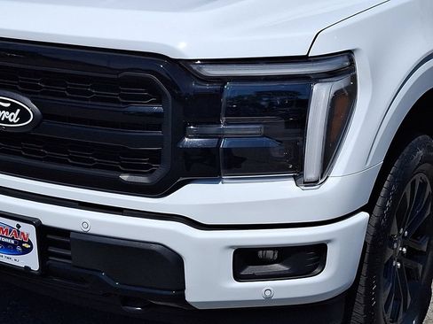 Used 2025 Ford F150 Lariat w/ Equipment Group 502A High AWD/4WD image 9