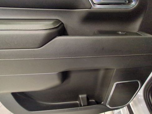 Used 2024 GMC Sierra 2500 SLE w/ SLE Value Package; image 21