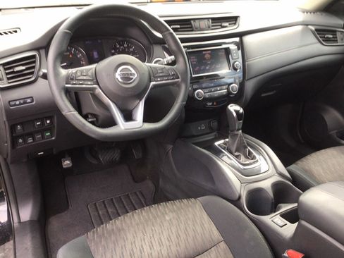 Used 2018 Nissan Rogue SV w/ Premium Package AWD/4WD image 18