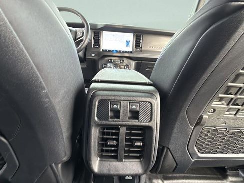 Certified 2025 Ford Bronco Badlands AWD/4WD image 41