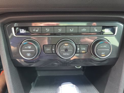 Used 2021 Volkswagen Tiguan SEL Premium R-Line AWD/4WD image 23