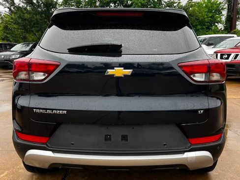 Used 2021 Chevrolet TrailBlazer LT w/ Sun and Liftgate Package FWD image 8