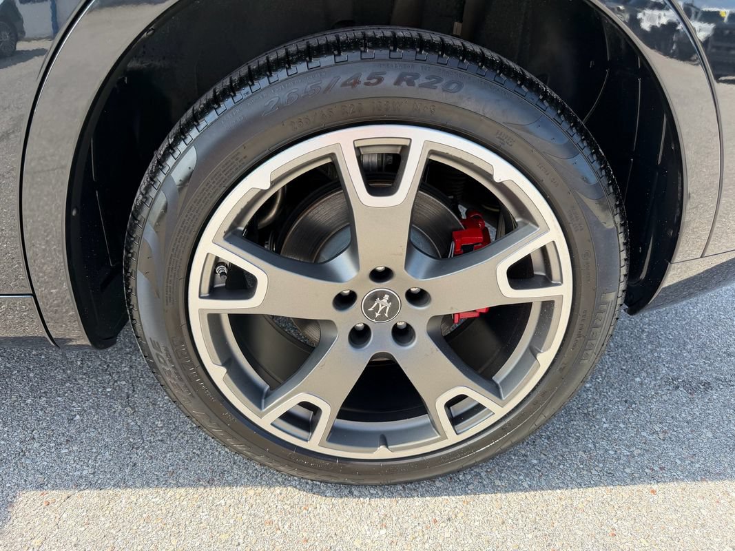 Used 2023 Maserati Levante GT AWD/4WD image 27