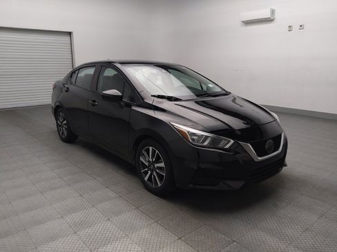 Used 2021 Nissan Versa SV FWD image 13