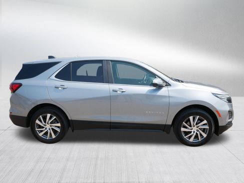 Used 2024 Chevrolet Equinox LT AWD/4WD image 8