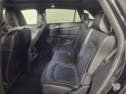 Used 2024 Volkswagen Atlas Cross Sport SEL Premium R-Line AWD/4WD image 22