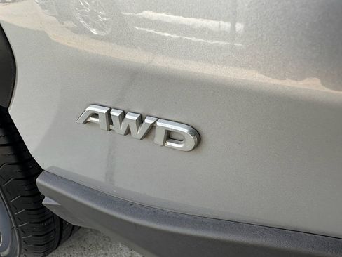 Used 2022 Toyota RAV4 XLE Premium image 29