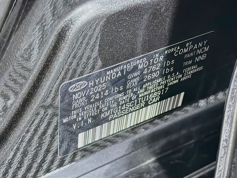 Used 2026 Genesis G70 2.5T RWD image 12