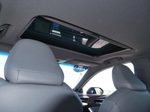 Used 2021 Toyota Avalon Limited w/ Advanced Safety Package FWD image 50