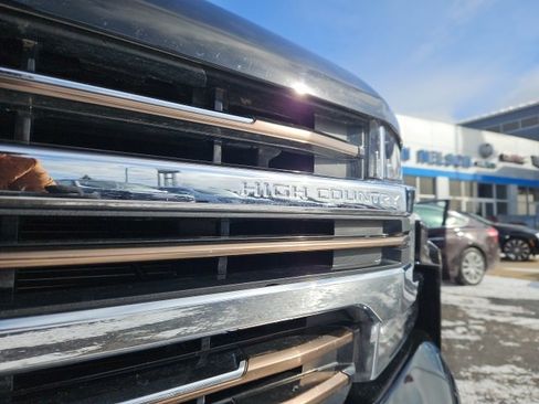 Used 2022 Chevrolet Silverado 1500 High Country image 16