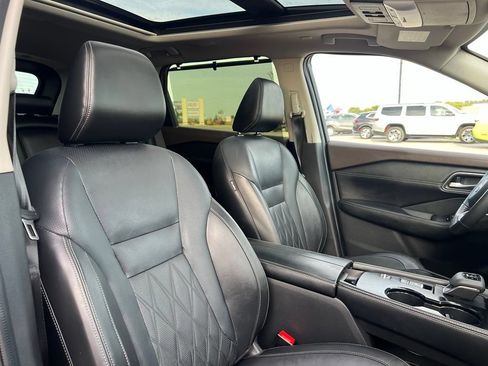 Used 2023 Nissan Rogue Platinum w/ Platinum Premium Package FWD image 33