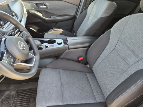 Used 2023 Nissan Rogue SV AWD/4WD image 19