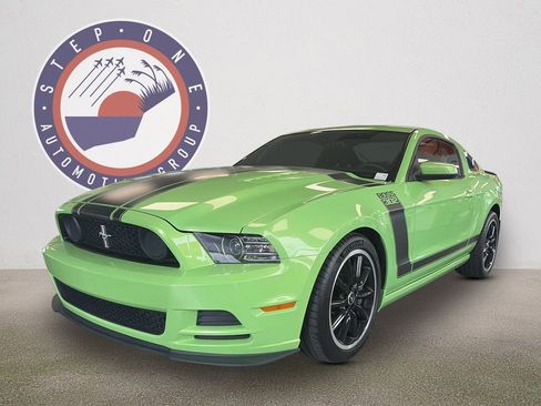Used 2013 Ford Mustang Boss 302 RWD image 2