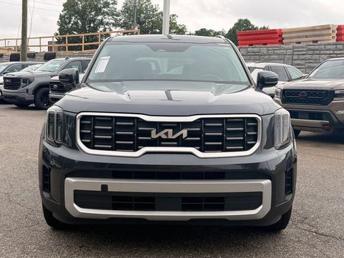 Certified 2024 Kia Telluride S w/ S Sunroof Package FWD image 8