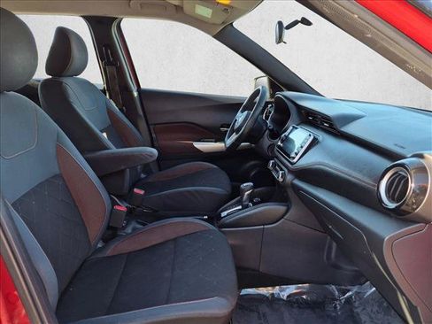 Used 2019 Nissan Kicks SR FWD image 19