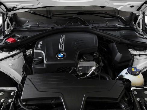 Used 2017 BMW 330i xDrive Sedan AWD/4WD image 13