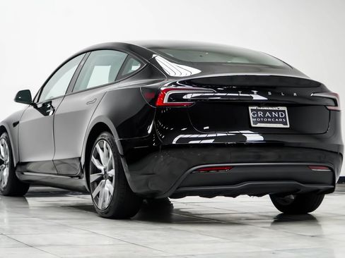 Used 2025 Tesla Model 3 Long Range RWD image 12