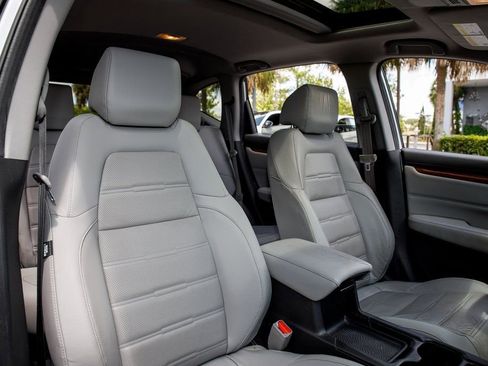 Used 2017 Honda CR-V Touring image 36