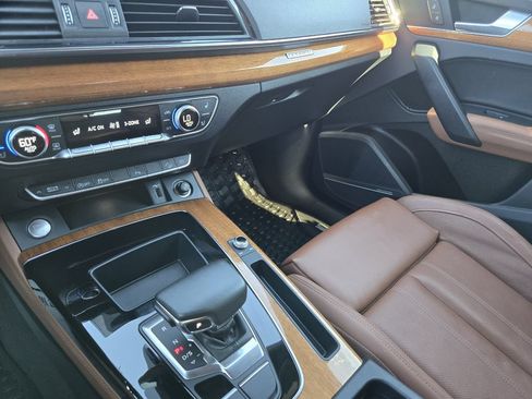 Used 2023 Audi Q5 2.0T Premium Plus w/ Premium Plus Package AWD/4WD image 13