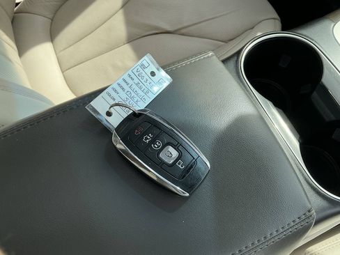 Used 2018 Lincoln MKX Reserve w/ Lincoln MKX Climate Package AWD/4WD image 31