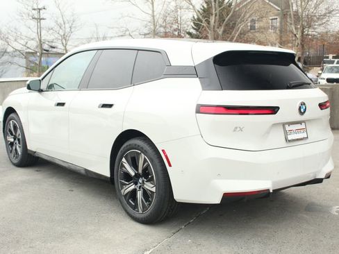 New 2026 BMW iX xDrive45 image 5