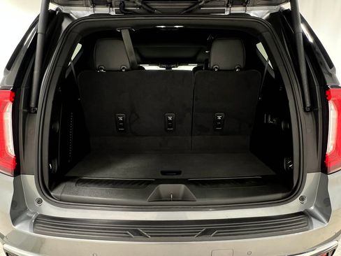 Used 2021 GMC Yukon SLT w/ SLT Premium Package AWD/4WD image 30