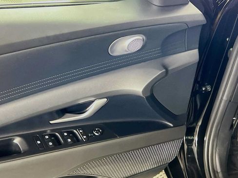 Certified 2025 Hyundai Elantra SE FWD image 18