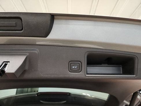 Used 2024 GMC Terrain AT4 AWD/4WD image 28