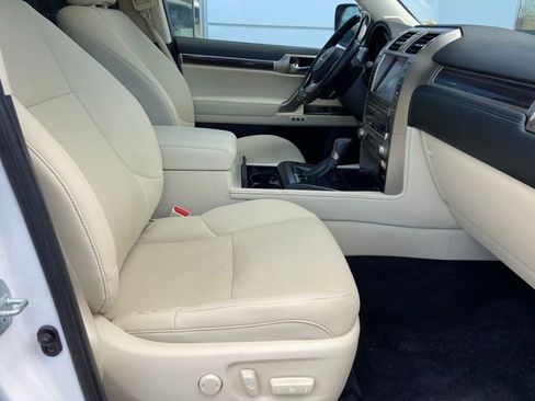 Used 2021 Lexus GX 460 Premium w/ Premium Package image 30