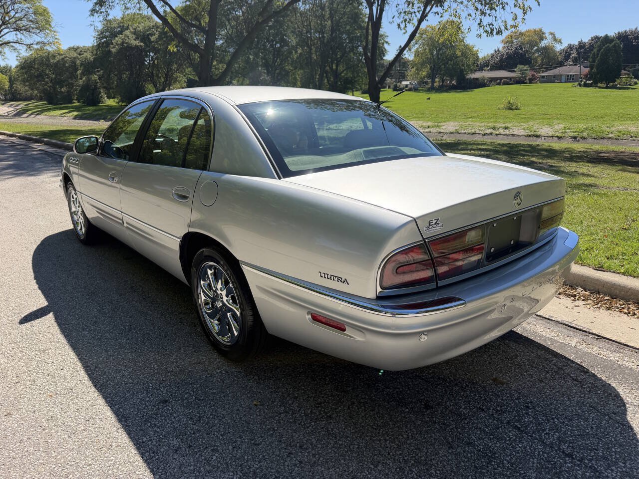 Used 2003 Buick Park Avenue Ultra w/ Ultra Luxury Package FWD image 3