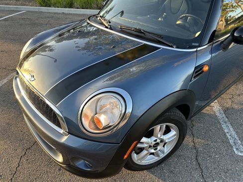 Used 2011 MINI Cooper Hardtop FWD image 4