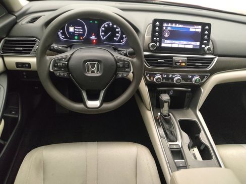 Used 2018 Honda Accord EX image 22