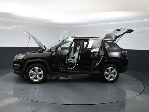 Used 2021 Jeep Compass Latitude w/ Convenience Group AWD/4WD image 41