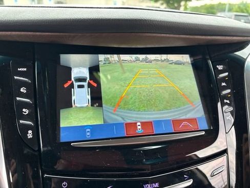 Used 2019 Cadillac Escalade ESV Premium Luxury AWD/4WD image 6