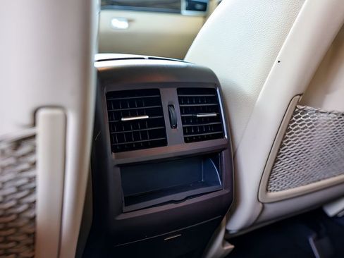 Used 2018 Mercedes-Benz GLE 350 image 32