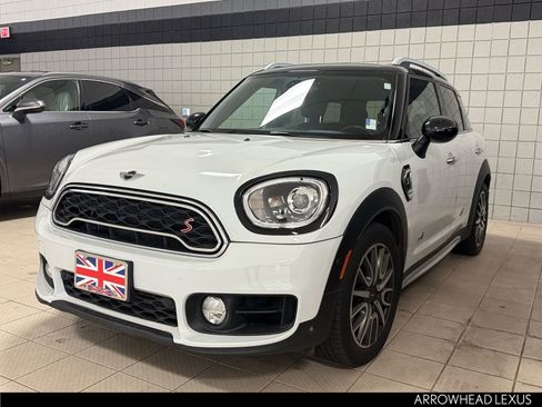 Used 2017 MINI Cooper Countryman S image 2
