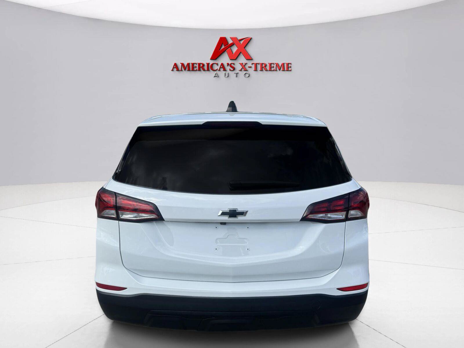 Used 2023 Chevrolet Equinox LS w/ LS Convenience Package FWD image 5