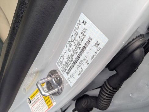 Used 2025 Lincoln Corsair FWD w/ Equipment Group 101A image 27