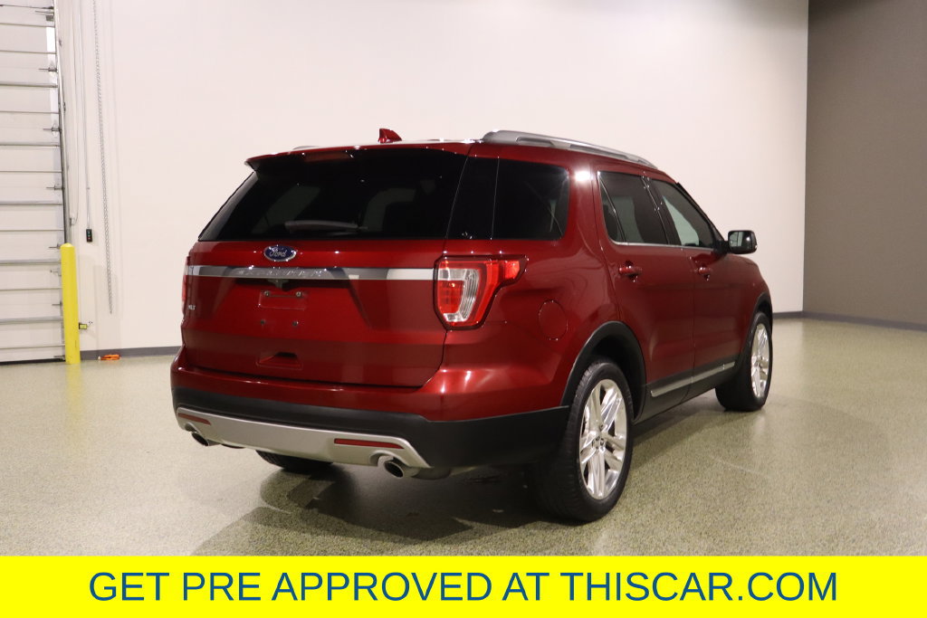 Used 2017 Ford Explorer XLT w/ Equipment Group 202A FWD image 12