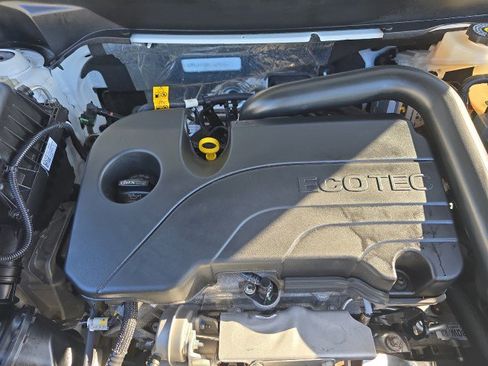 Used 2024 Chevrolet Equinox LT image 46