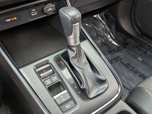 Used 2025 Honda CR-V LX image 17