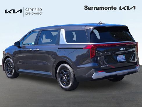 Certified 2026 Kia Carnival LX FWD image 6
