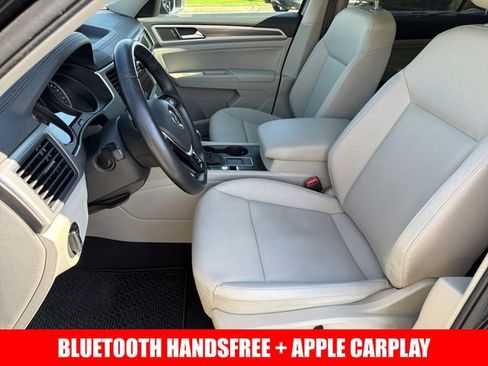 Used 2019 Volkswagen Atlas SE w/ Panoramic Sunroof Package FWD image 3