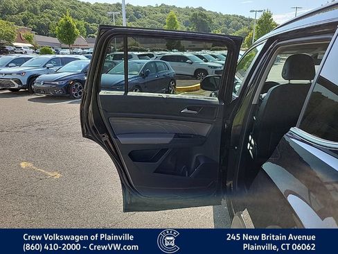 Certified 2023 Volkswagen Atlas SE w/ Panoramic Sunroof Package AWD/4WD image 49
