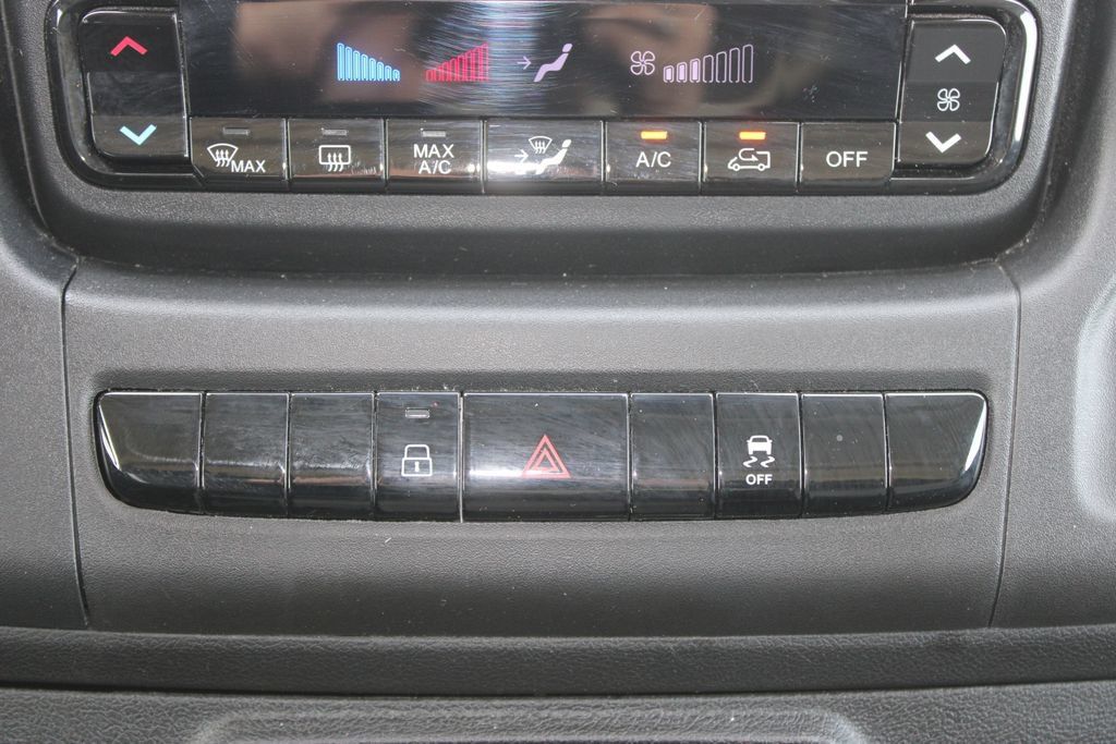 Used 2024 RAM ProMaster 2500 w/ Convenience Group FWD image 38